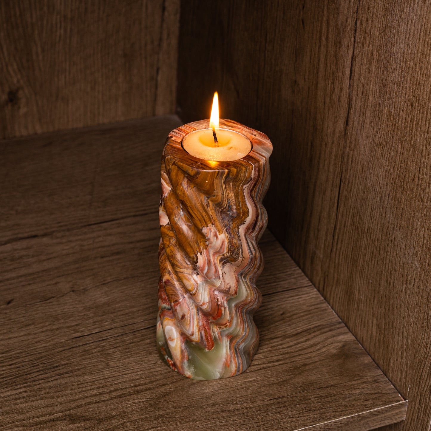 Onyx Spiral Candle